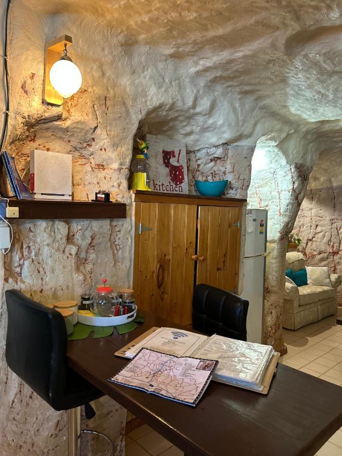 Dinky Di'S Dugout Villa Coober Pedy Dış mekan fotoğraf