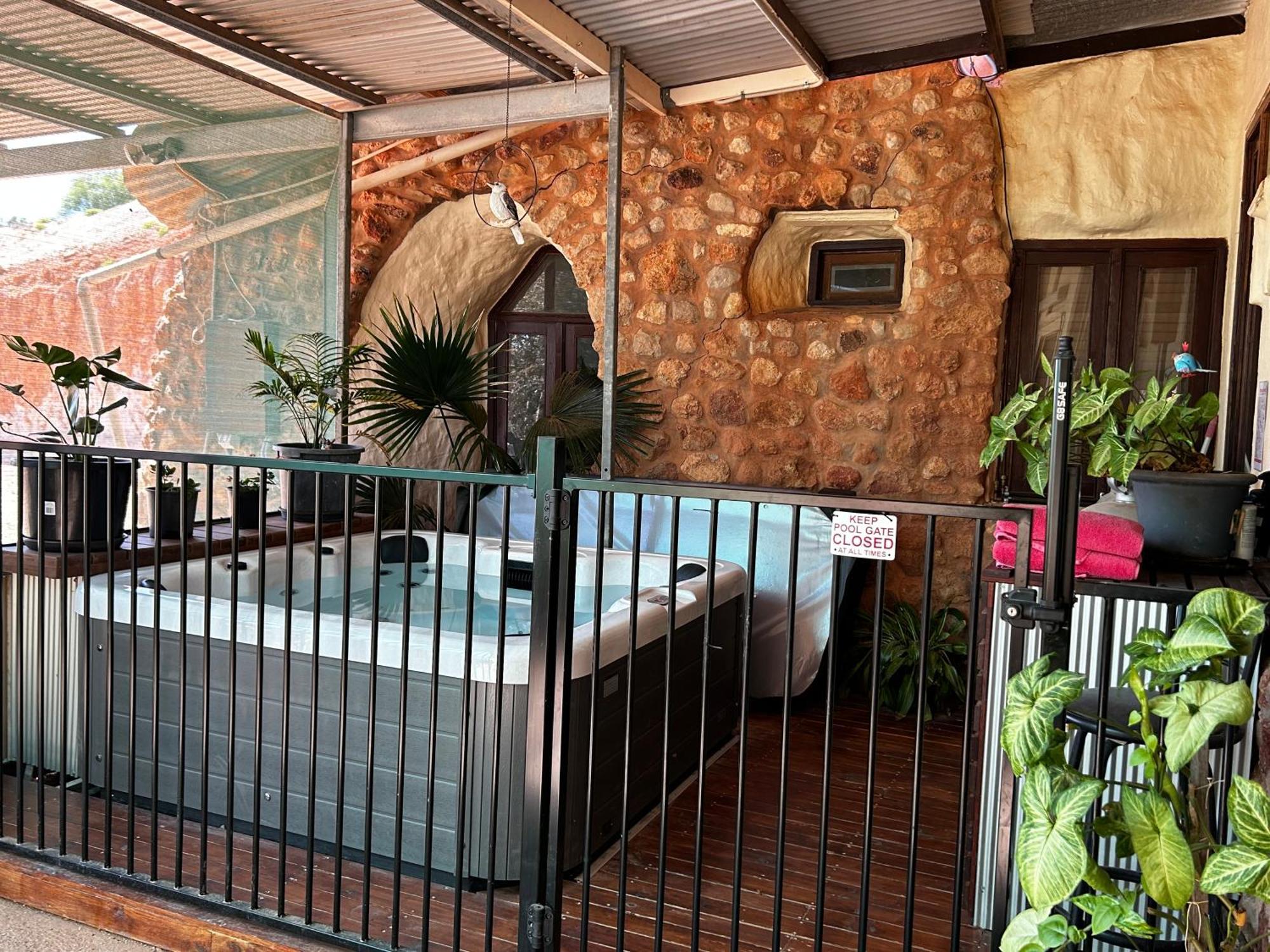 Dinky Di'S Dugout Villa Coober Pedy Dış mekan fotoğraf